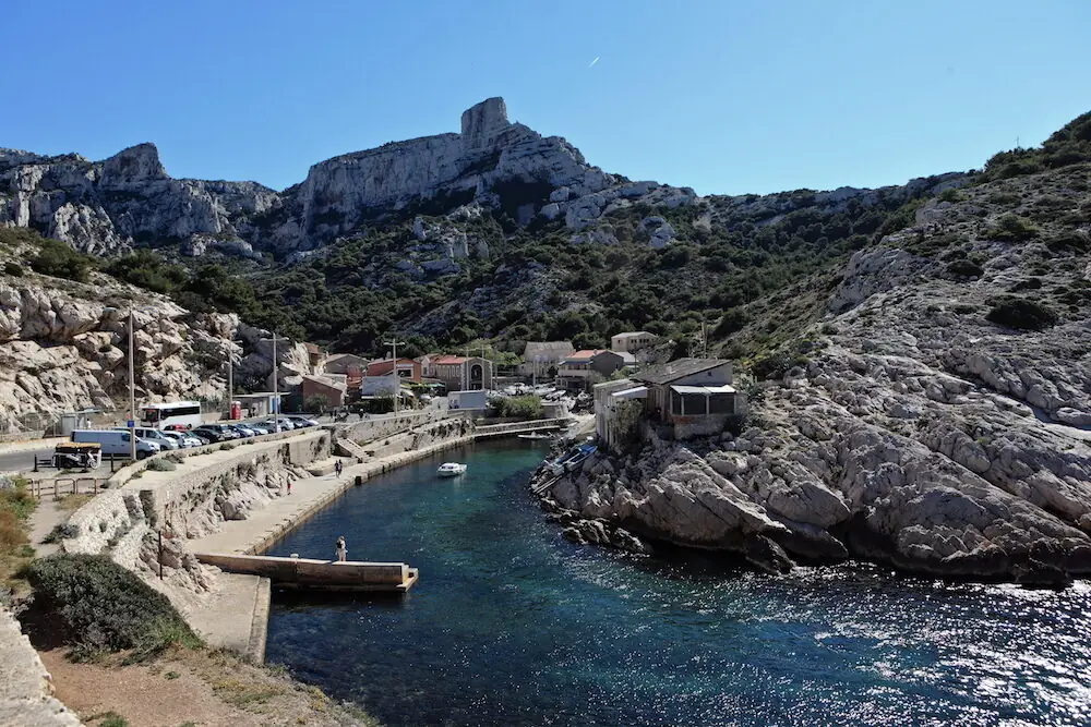 La calanque de Callelongue et le massif de Marseilleveyre